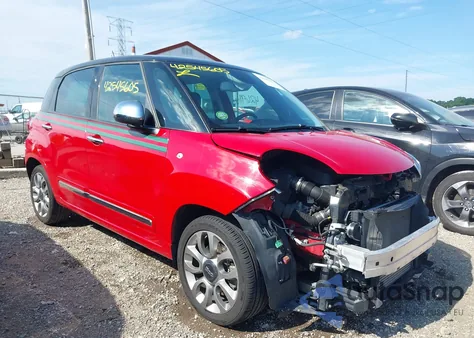 2015 Fiat 500L Lounge z USA, uszkodzony, nr VIN ZFBCFACH2FZ033706